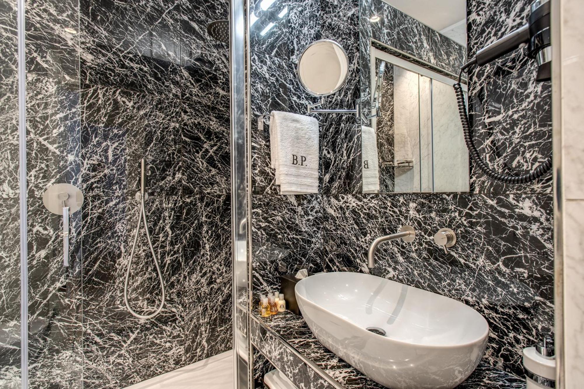 Babuino Palace&Suites Рим Стая снимка